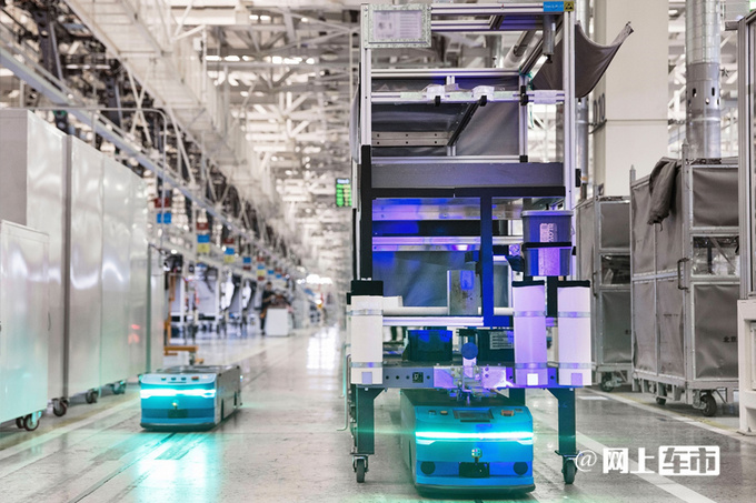 探秘北京奔驰EQE诞生地 对标德国顶级工艺，智联网赋能未来制造